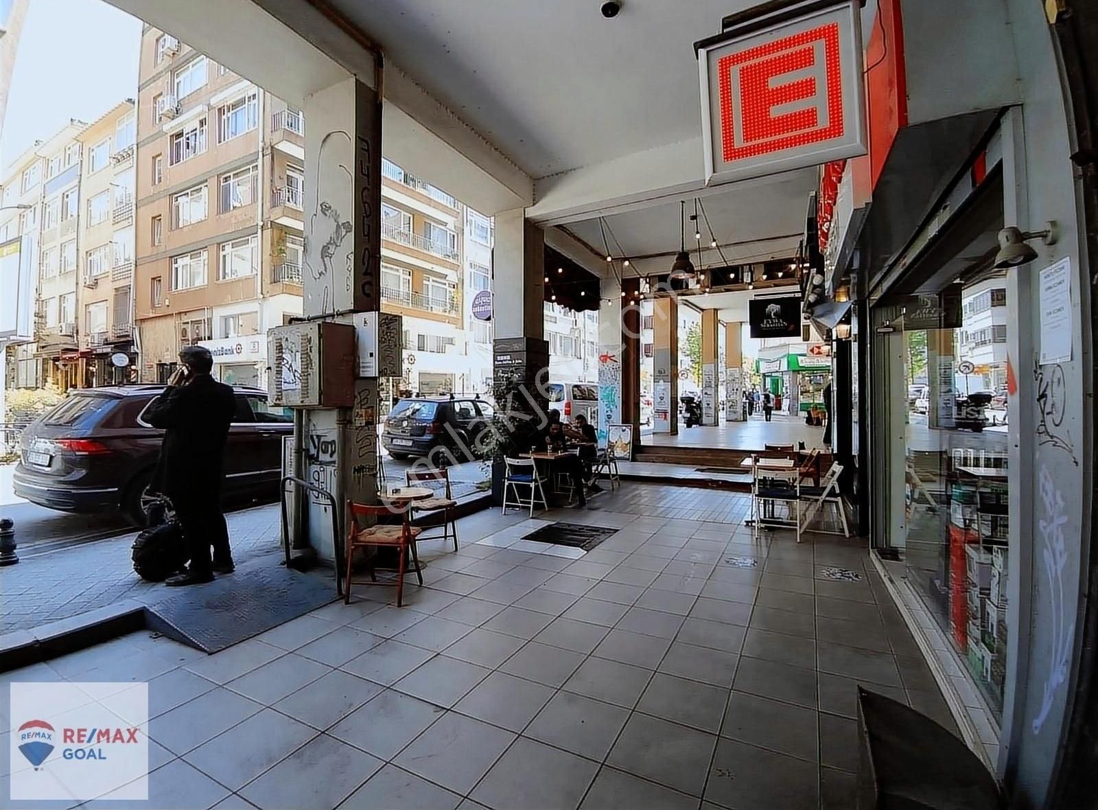 Kadıköy Caferağa Satılık Daire KADIKÖY ün Kalbi MODA da CADDE ÜSTÜ bol güneşli geniş DUBLEX 2+1