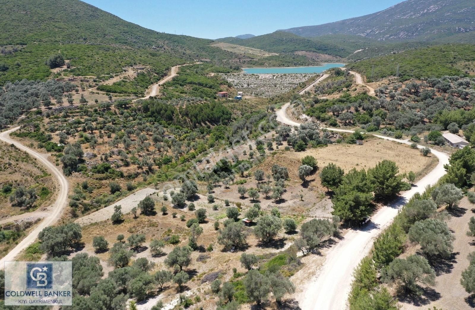 Karaburun Eğlenhoca Satılık Tarla Karaburun Eğlenhoca'da 1.050 m² Yatırımlık Arazi