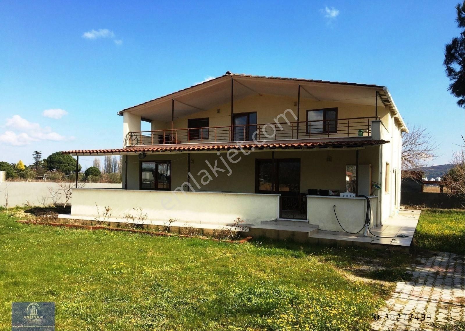 Erdek Belkıs Satılık Villa ANLI EMLAK: Erdek Düzlerde Denize Sıfır 7+1 Satılık Yazlık Villa