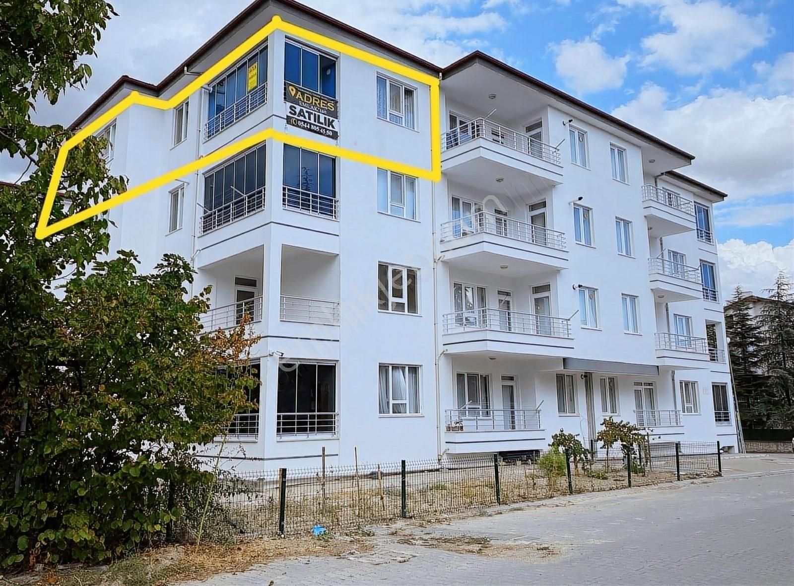 Beypazarı Hacıkara Satılık Daire ADRES GAYRİMENKULDEN MERKEZİ KONUMDA SATILIK 3+1 SÜPER LÜX DAİRE