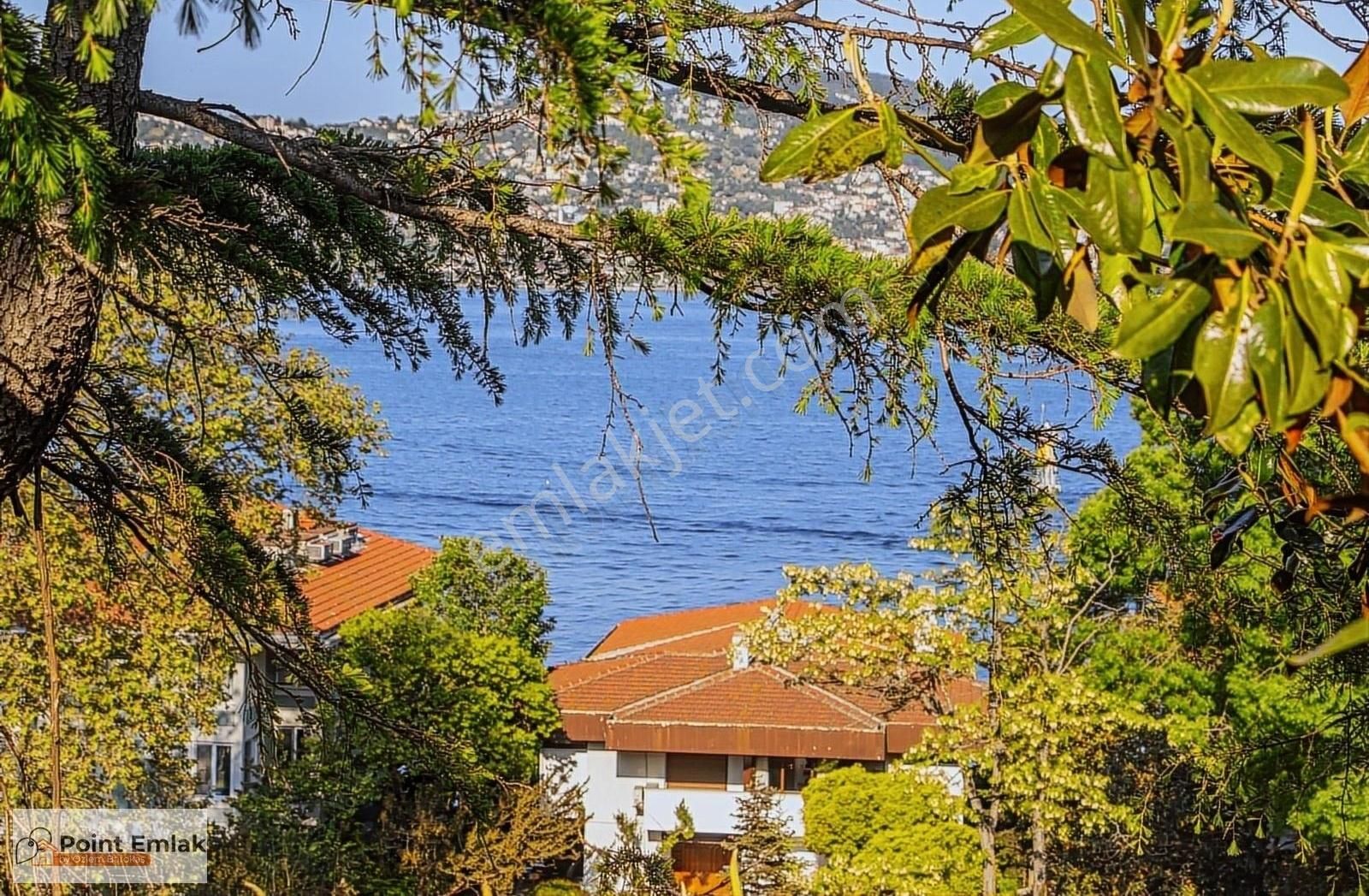 Sarıyer Yeniköy Satılık Müstakil Ev Yeniköy'ün Kalbinde Kapanmaz Deniz Manzaralı Dört Katlı Ev!