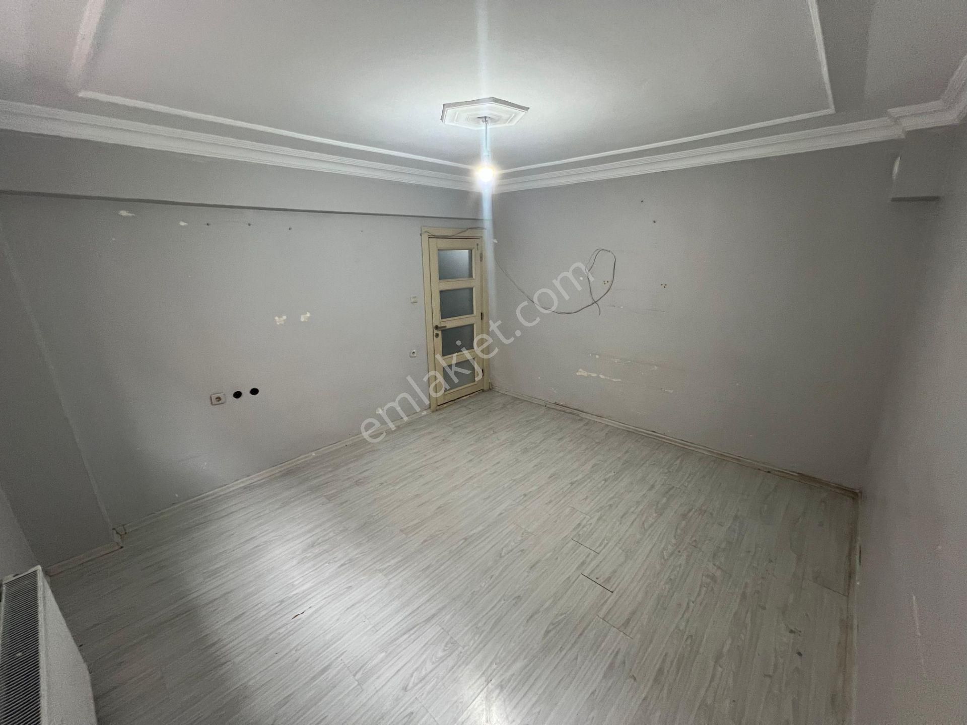 Sultangazi Esentepe Satılık Daire ÖZGÜR İNŞATTAN ESENTEPE MAH 2+1 90M2 ACİL SATILIK DAİRE 