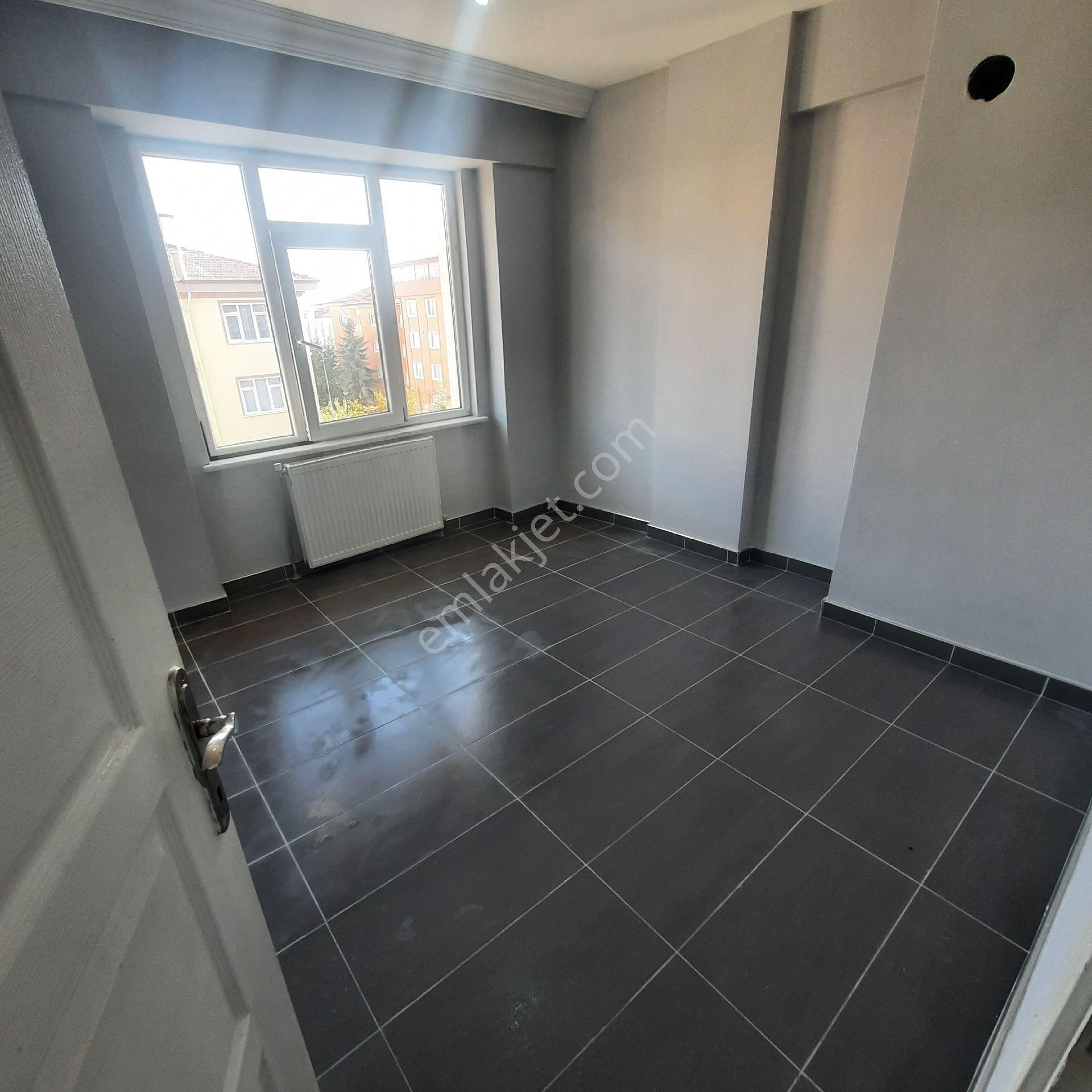 Kütahya Merkez Alipaşa Kiralık Daire Atatürk Bulvarı arkası 3 odalı apart daire