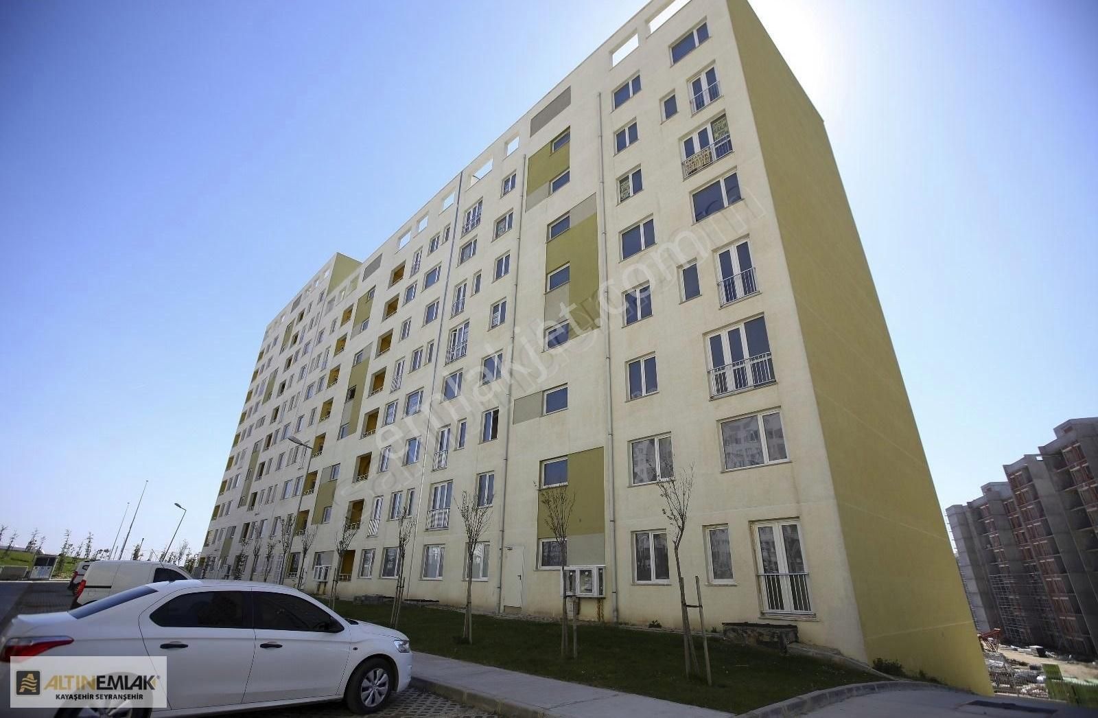 Başakşehir Kayabaşı Satılık Daire KAYAŞEHİR 18 BÖLGE DE ARA KAT 2+1 SATILIK DAİRE.4,500,000TL.