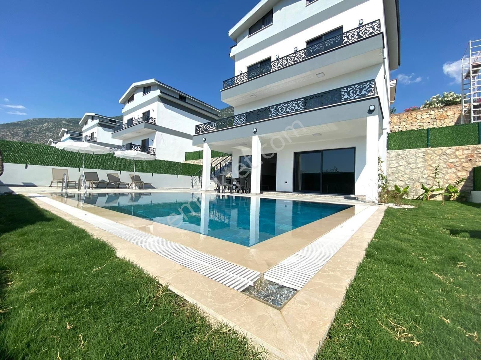 Fethiye Ölüdeniz Satılık Villa Fethiye Ovacıkta 5+1 Yerden Isıtmalı Hamam Sauna Tribleks Villa