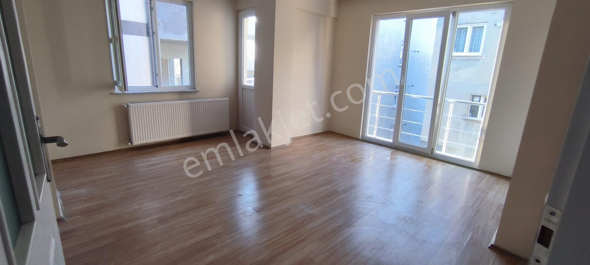 Küçükçekmece Kanarya Kiralık Daire  sahibinden kiralık daire 3+1 ara kat Sefaköy TOKİ'ye yakın