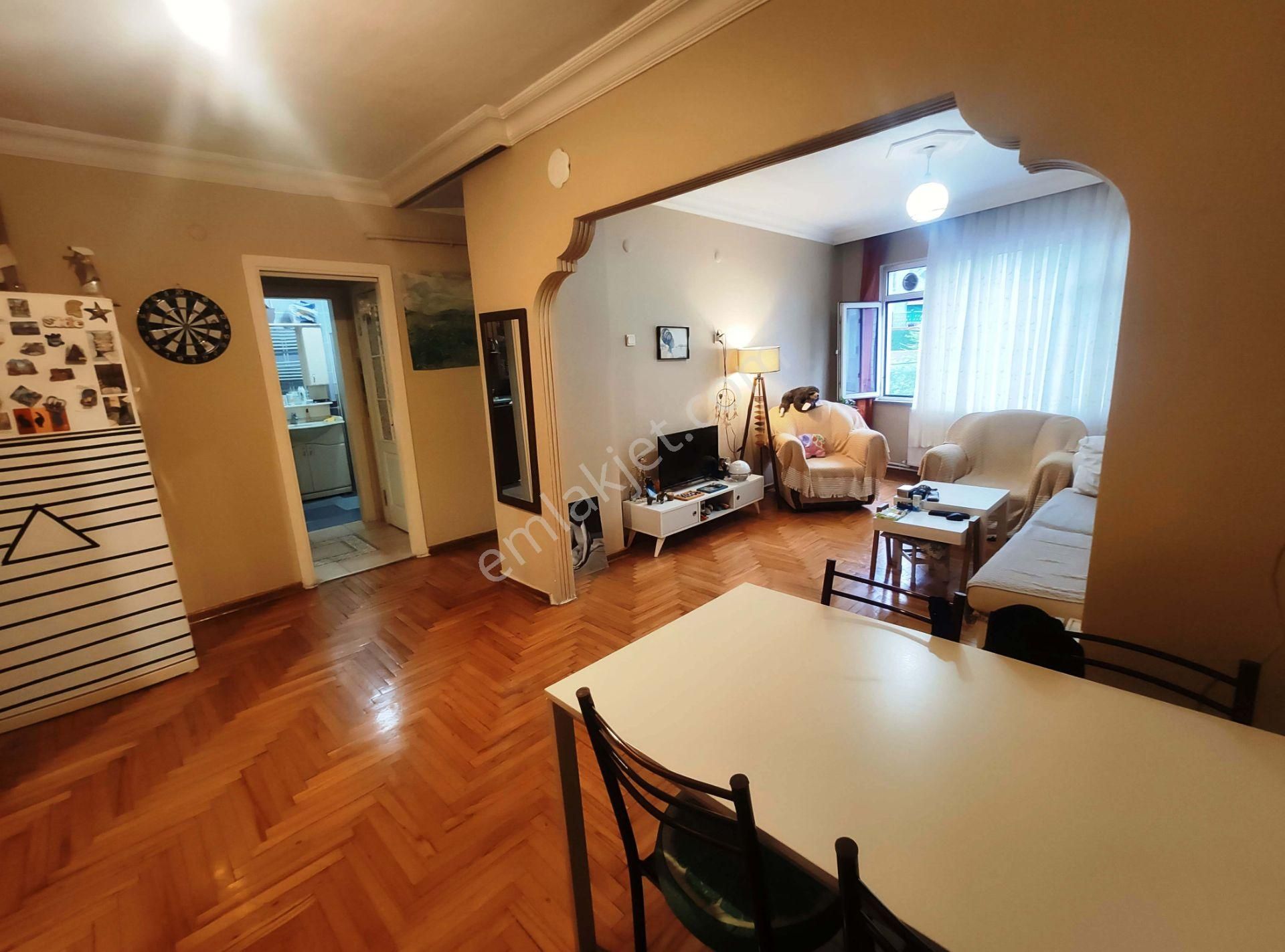 Eyüpsultan Nişancı Satılık Daire  Eyüp Nişanca 2+1 / 1.kat / Metrobüse 2dk / Kat mülkiyetli / bakımlı daire