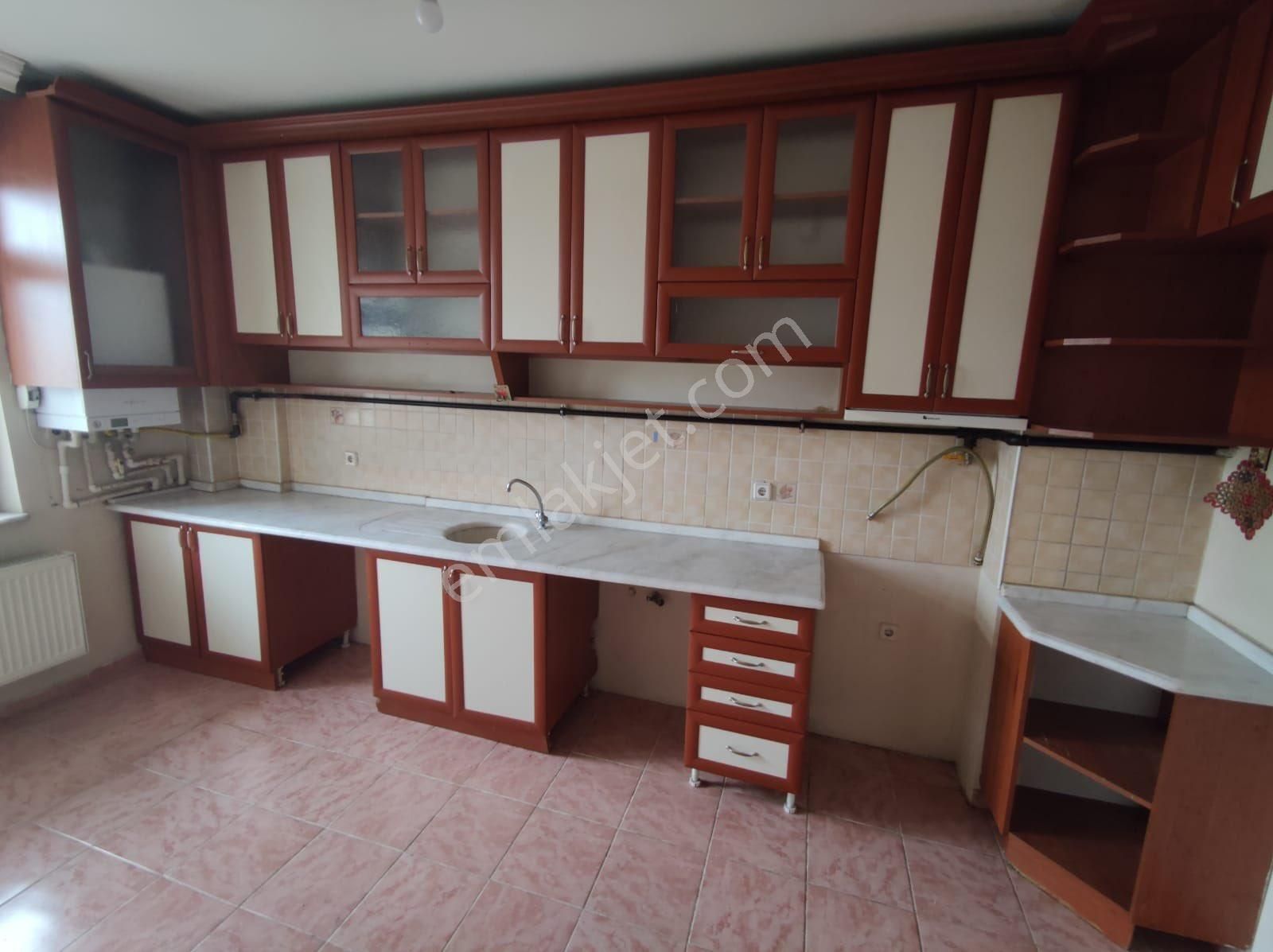 Tepebaşı Yenibağlar Satılık Daire  CONKER İNŞAAT EMLAK'TAN YENİBAĞLAR MAHALLESİ CADDE ÜZERİ 3+1 SATILIK DAİRE