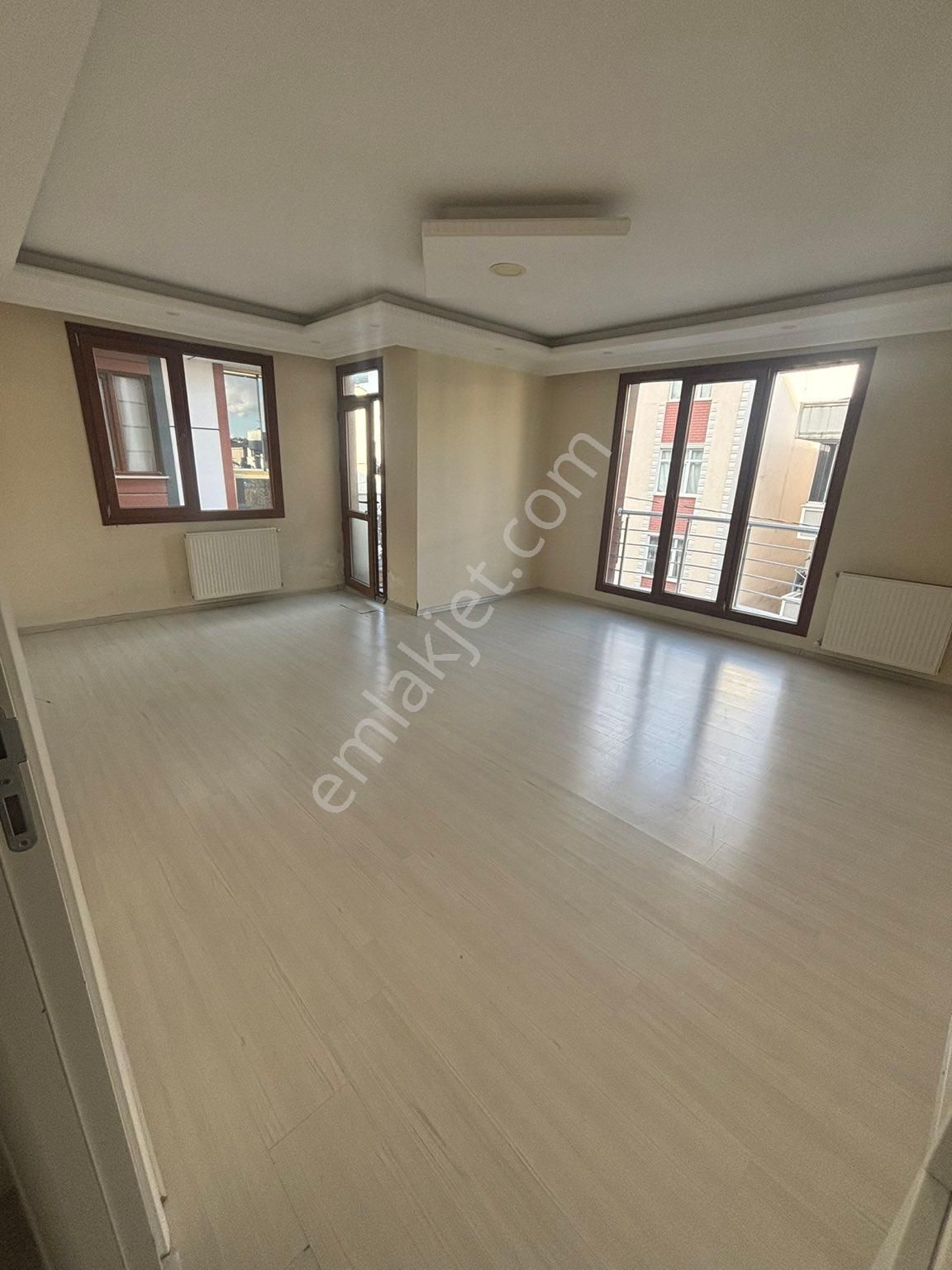 Başakşehir Güvercintepe Kiralık Daire Çelik yapıdan kirallk daire ana caddede