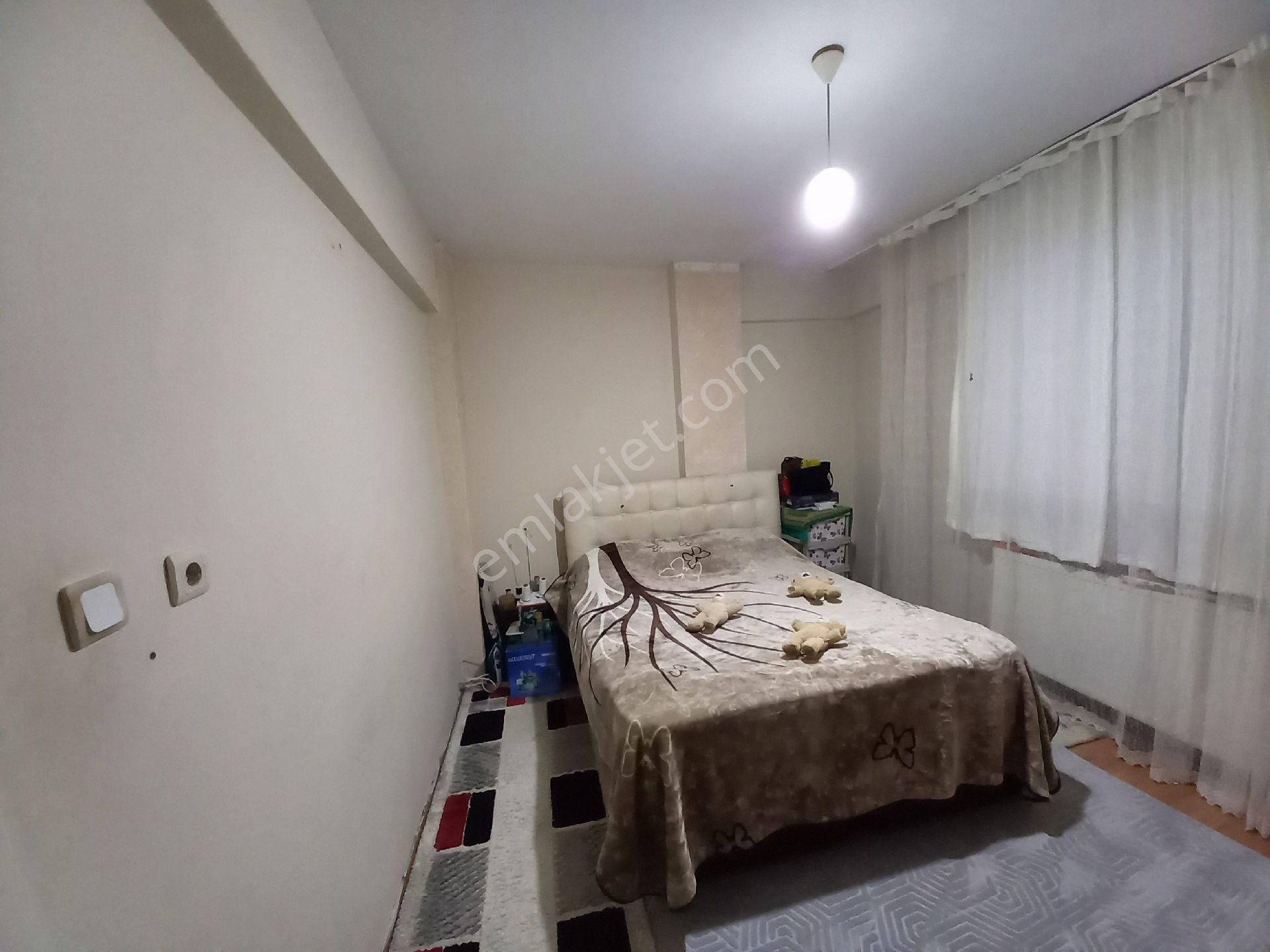 Bahçelievler Yenibosna Çobançeşme Mah Satılık Bahçe Katı Daire 2+1 - Görsel 13