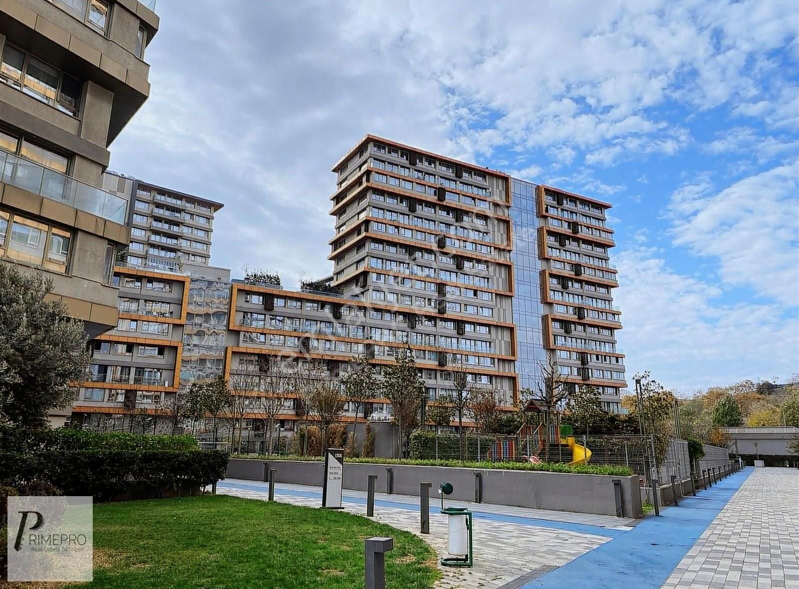 Zeytinburnu Maltepe Satılık Residence İnistanbul'da Kapalı Mutfak L Kapalı Balkonlu 3+1 Satılık Daire