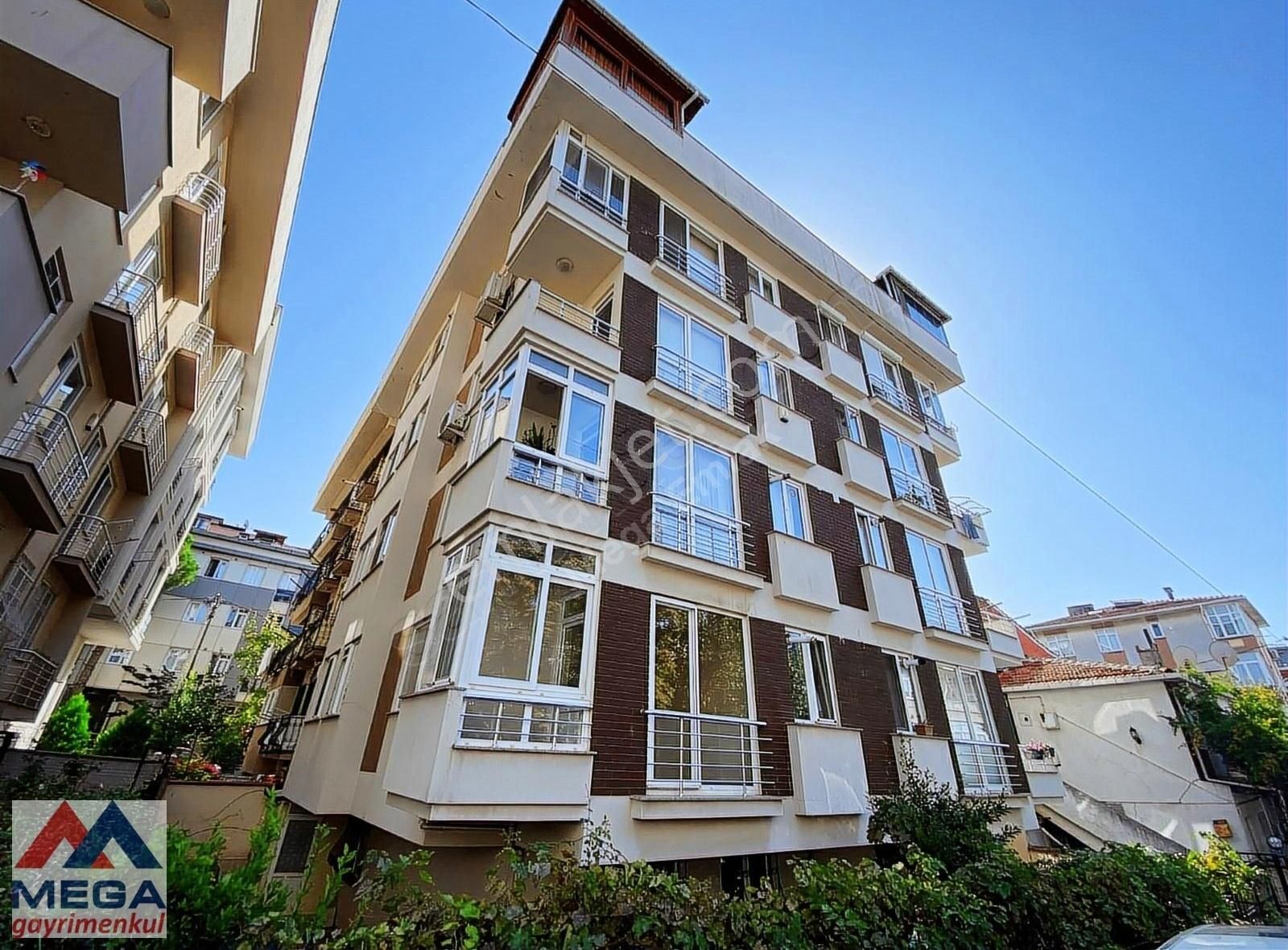 Maltepe Altıntepe Satılık Daire TEK YETKİLİ ALTINTEPE`DE 3+1 BALKONLU FERAH DAİRE