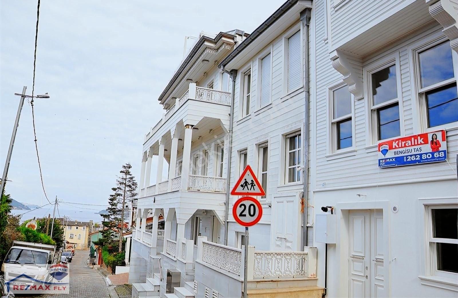 Sarıyer Kireçburnu Kiralık Villa KİREÇBURNU'NDA SIFIR BOĞAZ MANZARALI KİRALIK BAHÇELİ KÖŞK