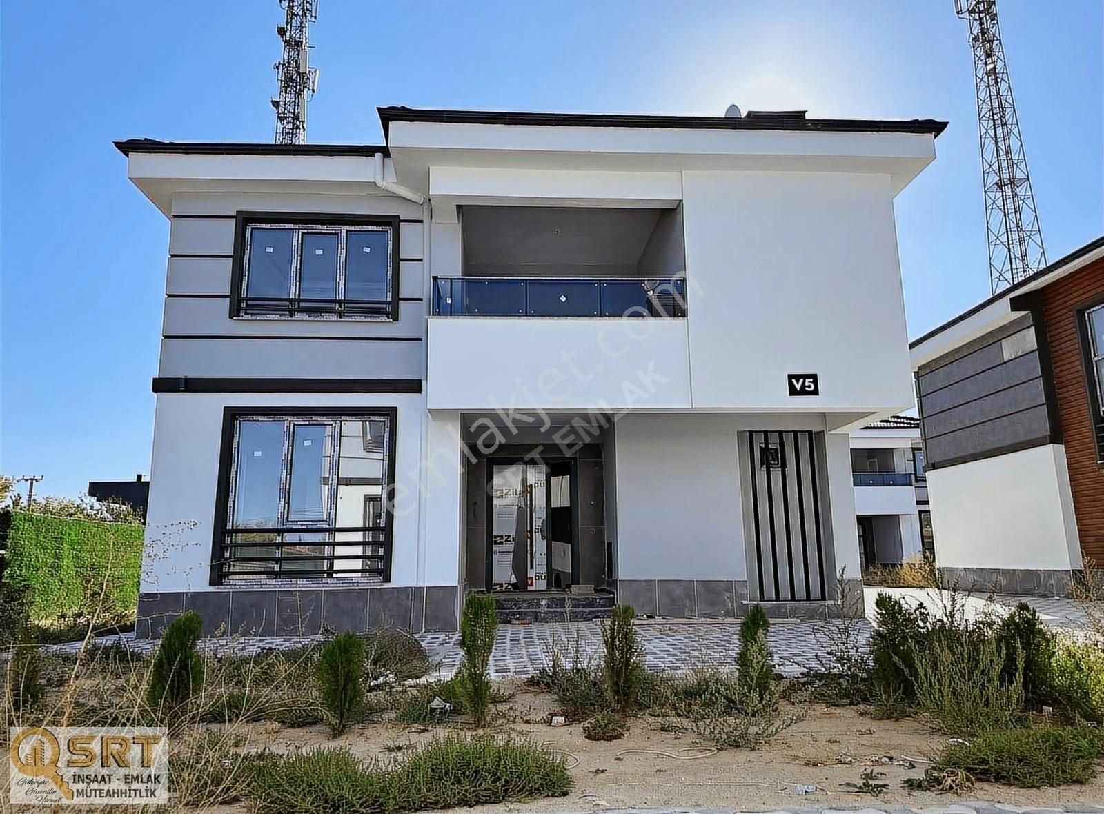 Meram Lalebahçe Satılık Villa SIFIR OTURUMA HAZIR SİTE İÇİ VİLLA