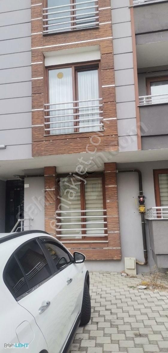 Altıeylül Kasaplar Kiralık Daire NEFE İZMİR YOLUNA ÇOK YAKIN YENİ BİNA FUL EŞYALI ASANSÖRLÜ