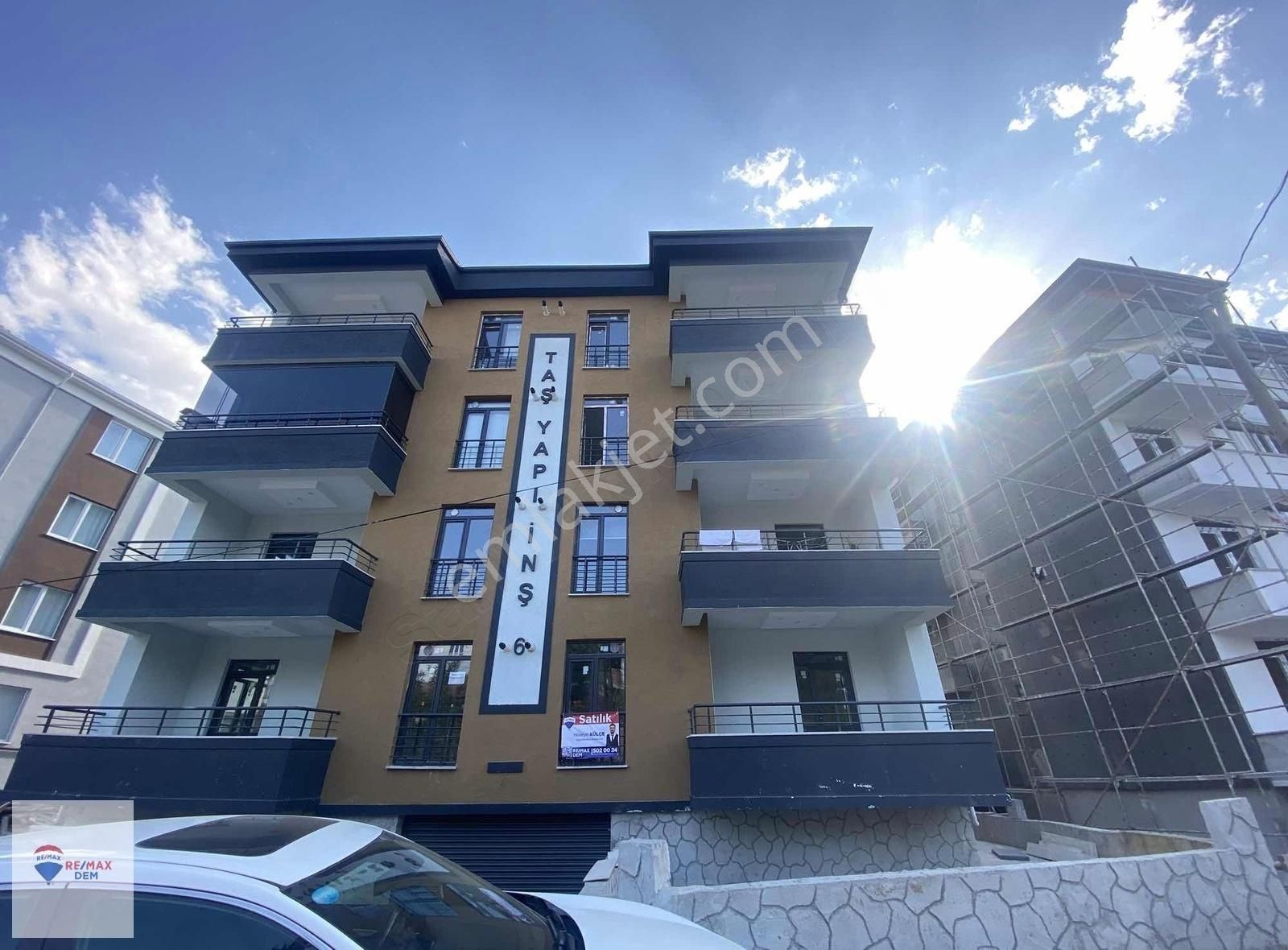 Erzincan Merkez Hocabey Satılık Daire REMAX/DEM'DEN HOCABEY MAH. ÖN CEPHE SATILIK 2+1 DAİRE