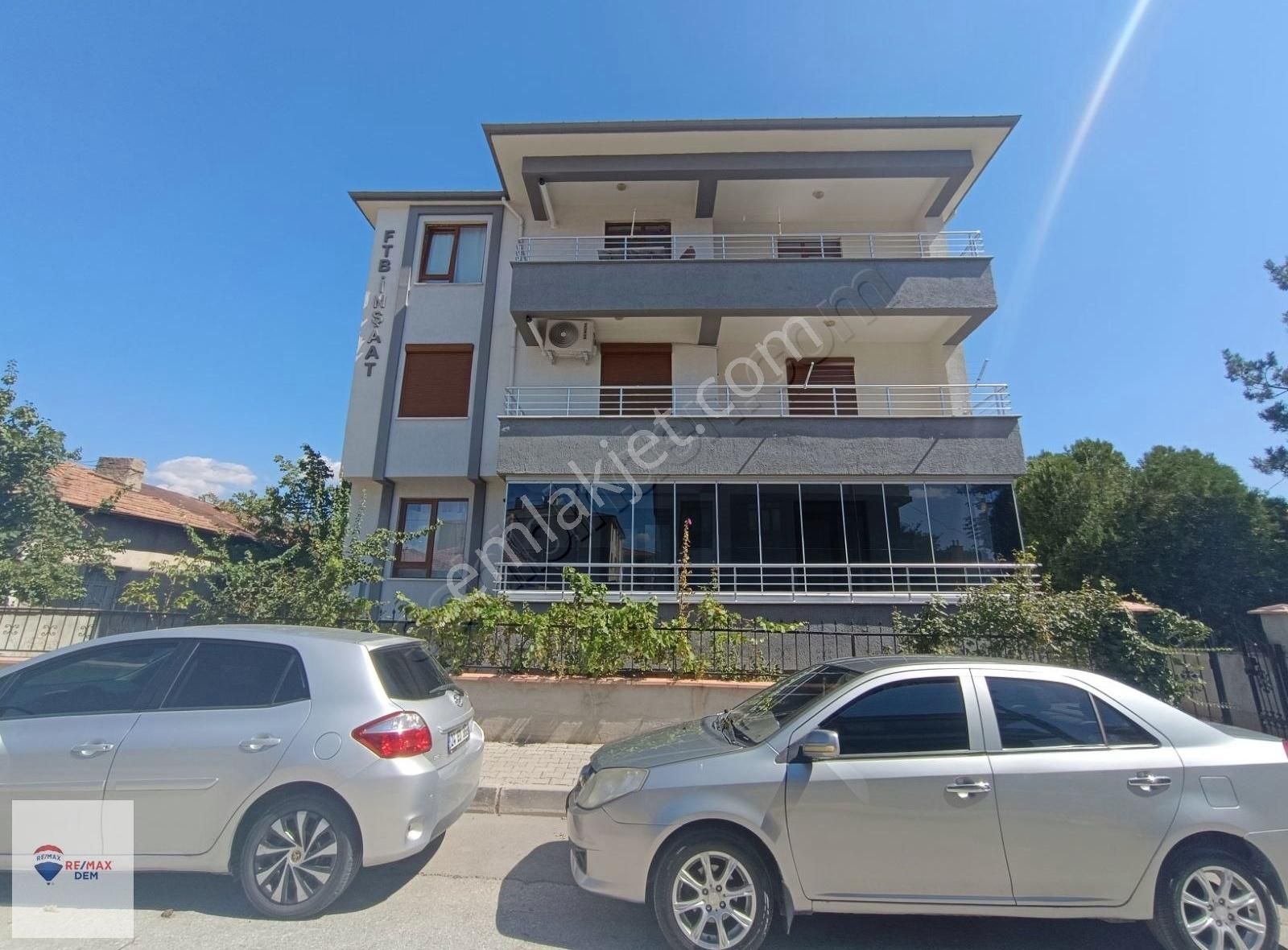 Erzincan Merkez Yenimahalle Satılık Daire Remax Dem'den Yenimahallede Satılık 3+1 Daire