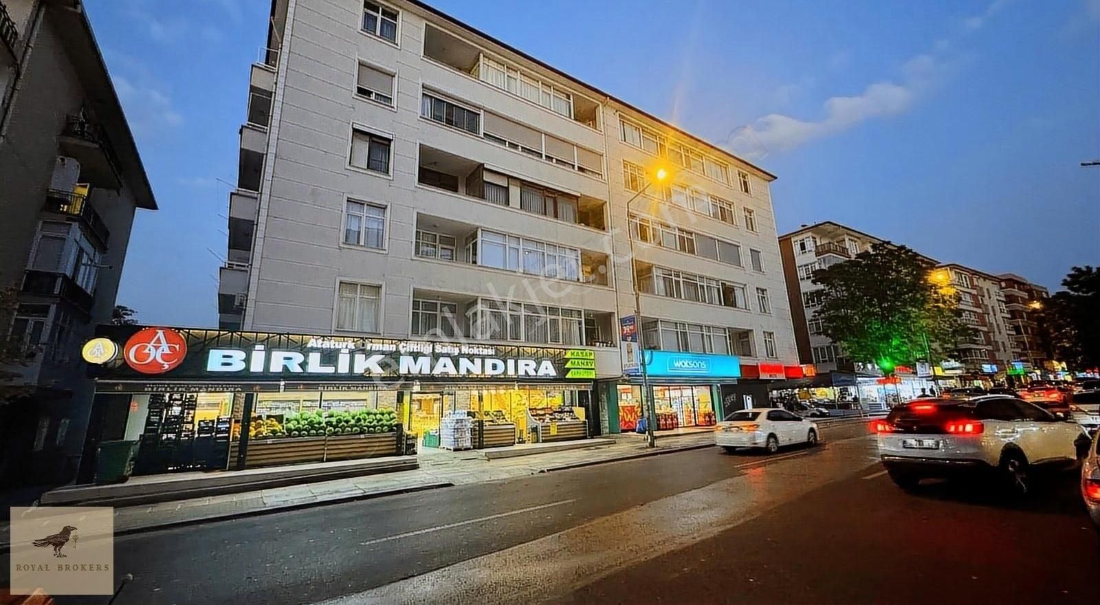 Çankaya Küçükesat Satılık Daire SATILIK, ESAT CADDESİ ÜZERİ, 3.KAT, 3+1, 160 M2 NET, ASANSÖRLÜ