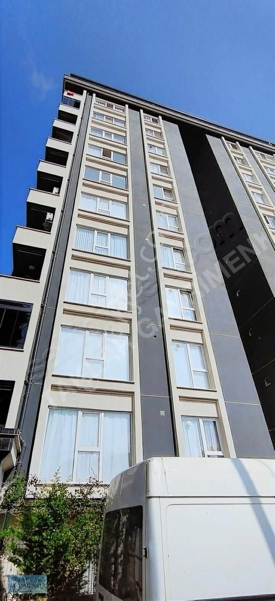 Çekmeköy Soğukpınar Kiralık Daire Çekmeköy saklı vadi sitesinde 2+1 ara kat kapalı otopark'lı