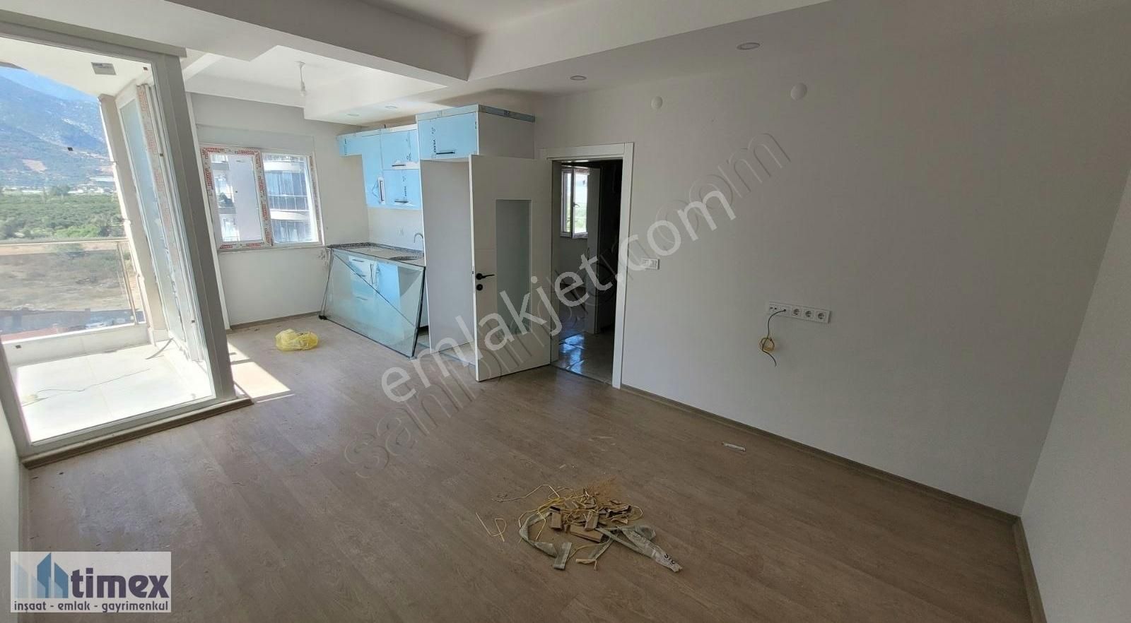 Finike Kum Kiralık Daire KUM MAHALLESİNDE KİRALIK 1+1 DAİRE