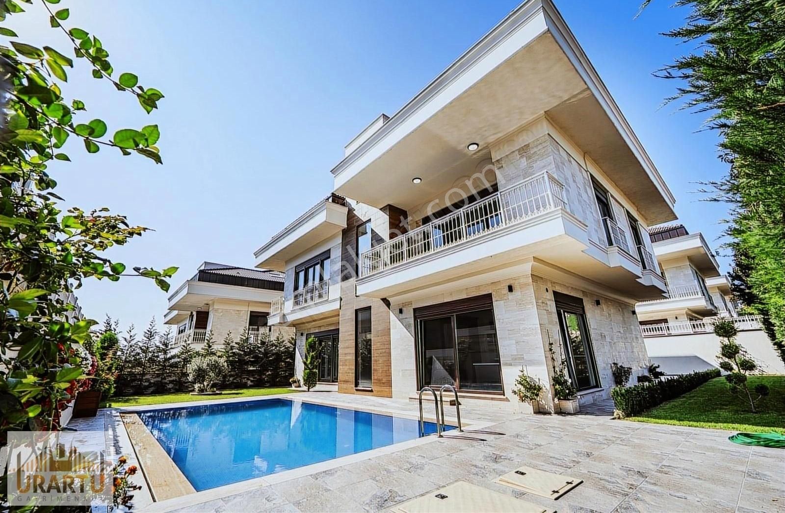 Beylikdüzü Dereağzı Satılık Villa BEYLİKDÜZÜ MÜSTAKİL HAVUZLU MÜSTAKİL BAHÇELİ ULTRA LÜX VİLLA