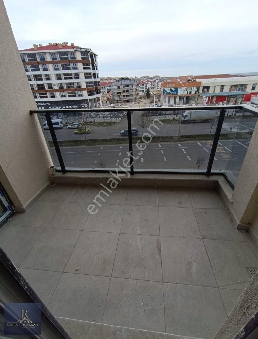 Çorlu Hatip Satılık Daire NİKAH SALONU CİVARI BULVARA CEPHE 1+1 ARAKAT SIFIR DAİRE