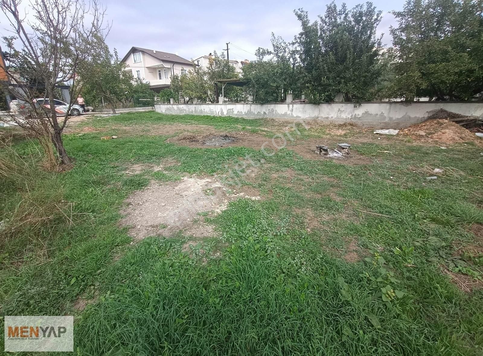 Marmaraereğlisi Yeniçiftlik Satılık Villa İmarlı Marmara Ereğlisi Yeniçiftlik'te 286 Mt2 Müstakil Arsa