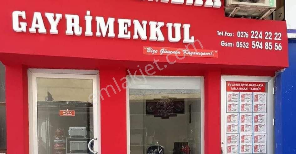 Uşak Merkez Cumhuriyet Satılık Daire Uşak Merkez Mavisehir  evleri 1 A Blok  6cı kat    3+1 155m2  yalıtımlı kombili 2 balko