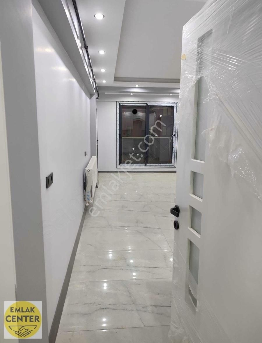 Şehzadeler Kuşlubahçe Kiralık Daire Emlak Center'dan Kuşlubahçe Mah 2+1 Kiralık Daire