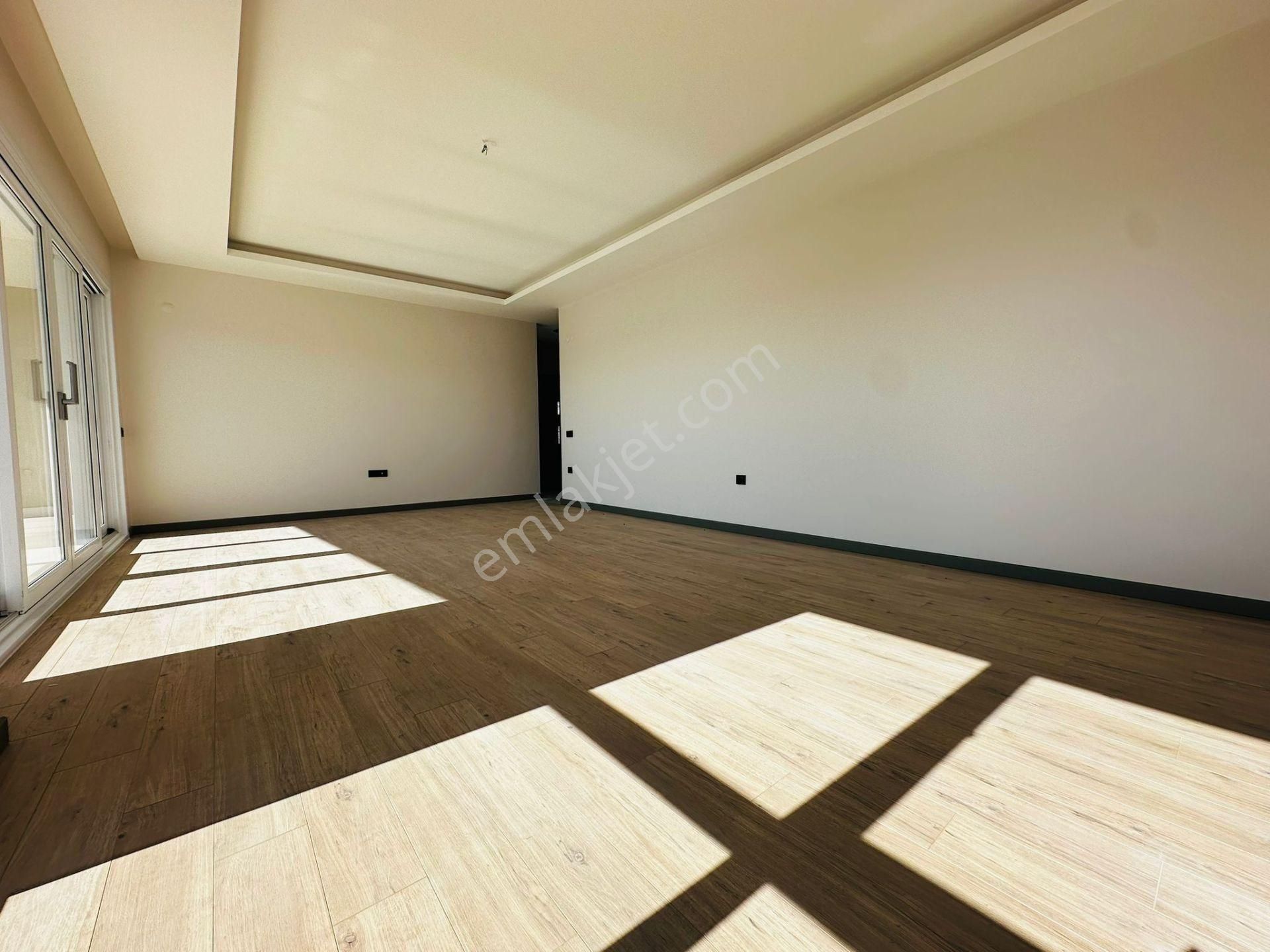 Kuşadasında Satılık-7/24 Güvenlik-havuz-kapalı Otopark-yerden Isıtma-3+1-135 M2-ultra Lüx-akıllı Ev - Görsel 8
