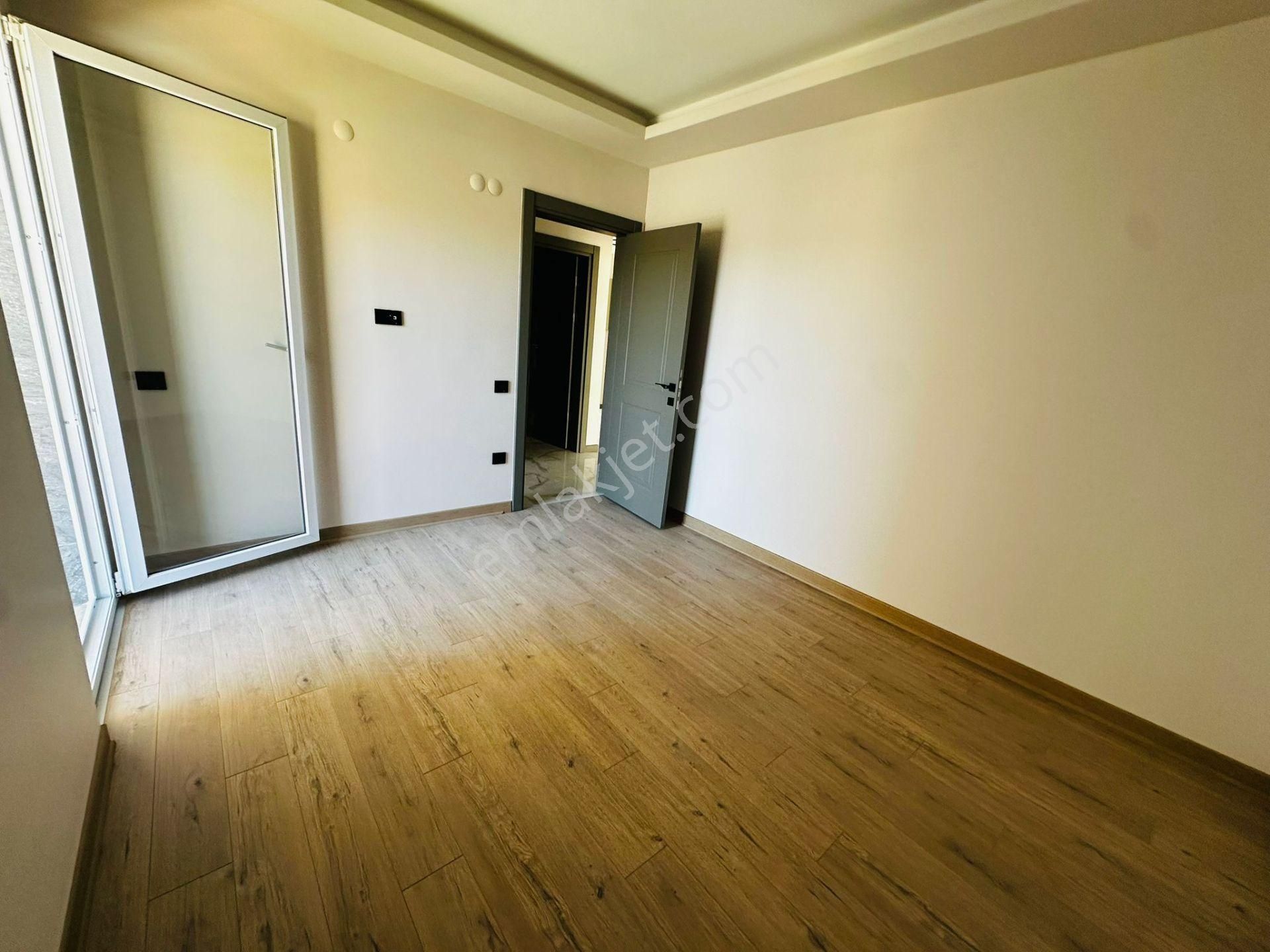 Kuşadasında Satılık-7/24 Güvenlik-havuz-kapalı Otopark-yerden Isıtma-3+1-135 M2-ultra Lüx-akıllı Ev - Görsel 33