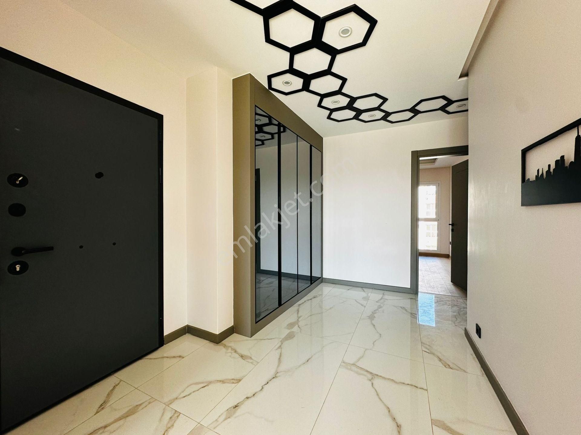 Kuşadasında Satılık-7/24 Güvenlik-havuz-kapalı Otopark-yerden Isıtma-3+1-135 M2-ultra Lüx-akıllı Ev - Görsel 19