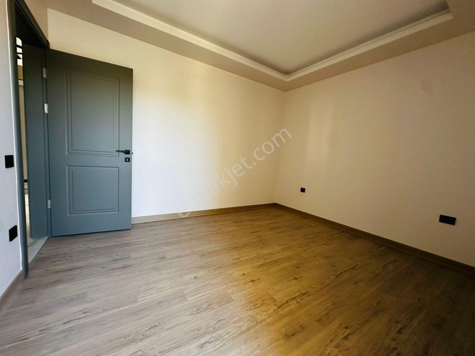 Kuşadasında Satılık-7/24 Güvenlik-havuz-kapalı Otopark-yerden Isıtma-3+1-135 M2-ultra Lüx-akıllı Ev - Görsel 31