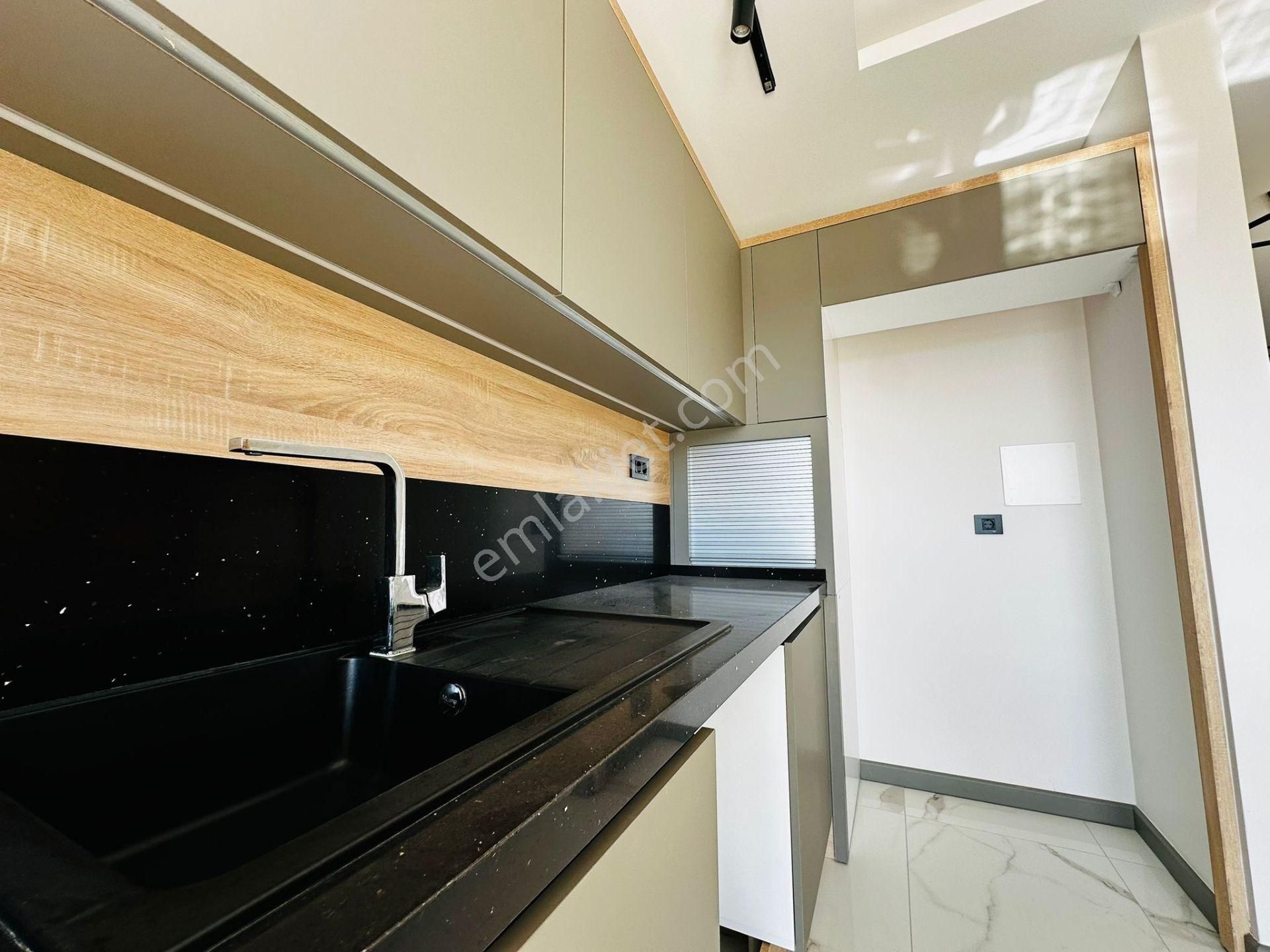Kuşadasında Satılık-7/24 Güvenlik-havuz-kapalı Otopark-yerden Isıtma-3+1-135 M2-ultra Lüx-akıllı Ev - Görsel 14