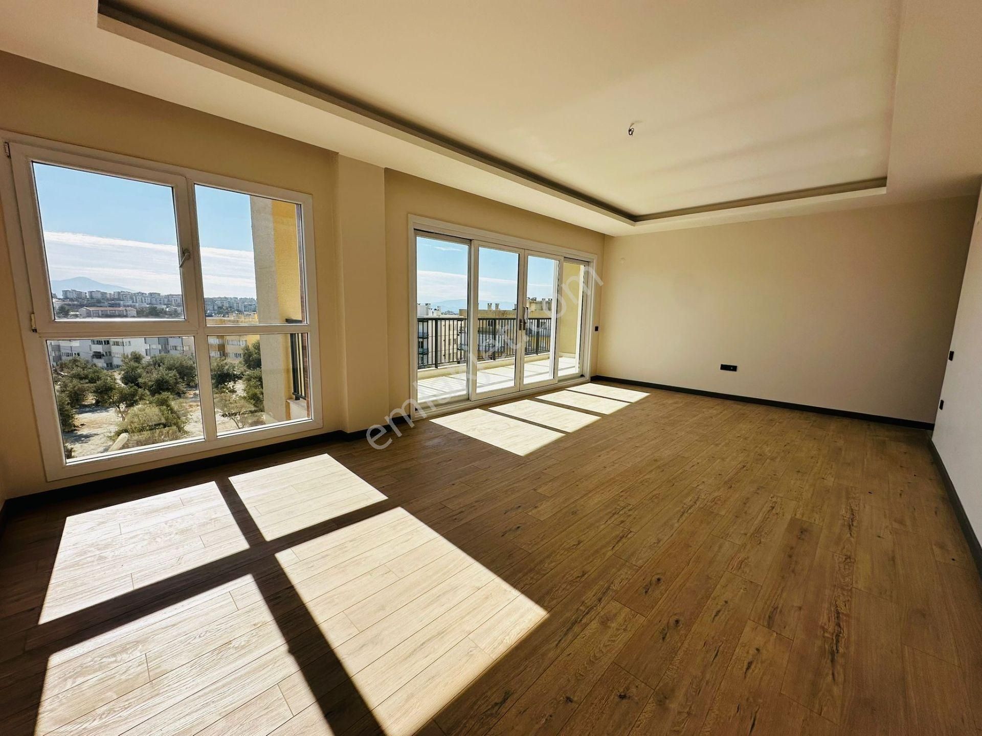 Kuşadasında Satılık-7/24 Güvenlik-havuz-kapalı Otopark-yerden Isıtma-3+1-135 M2-ultra Lüx-akıllı Ev - Görsel 5