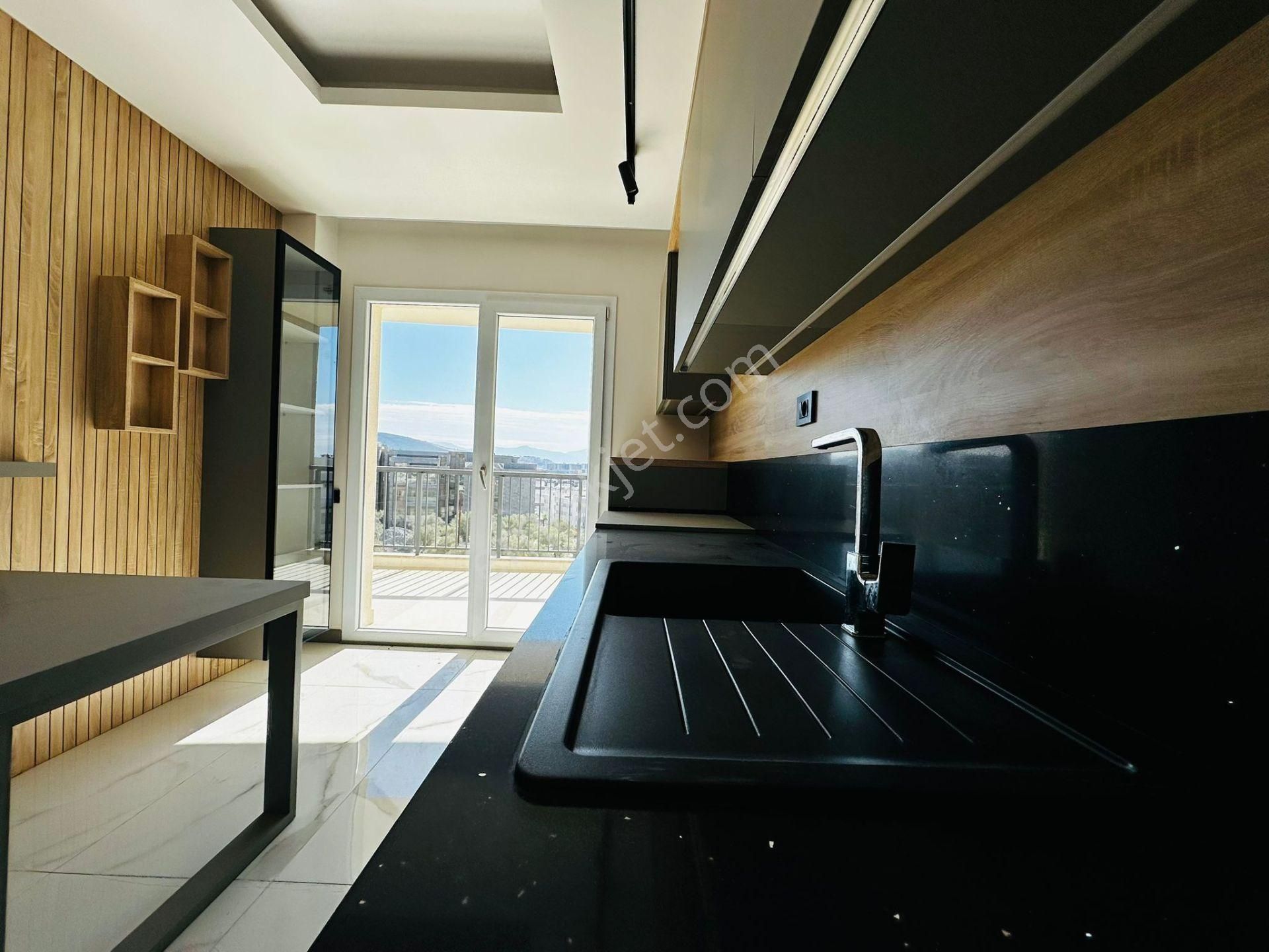 Kuşadasında Satılık-7/24 Güvenlik-havuz-kapalı Otopark-yerden Isıtma-3+1-135 M2-ultra Lüx-akıllı Ev - Görsel 15