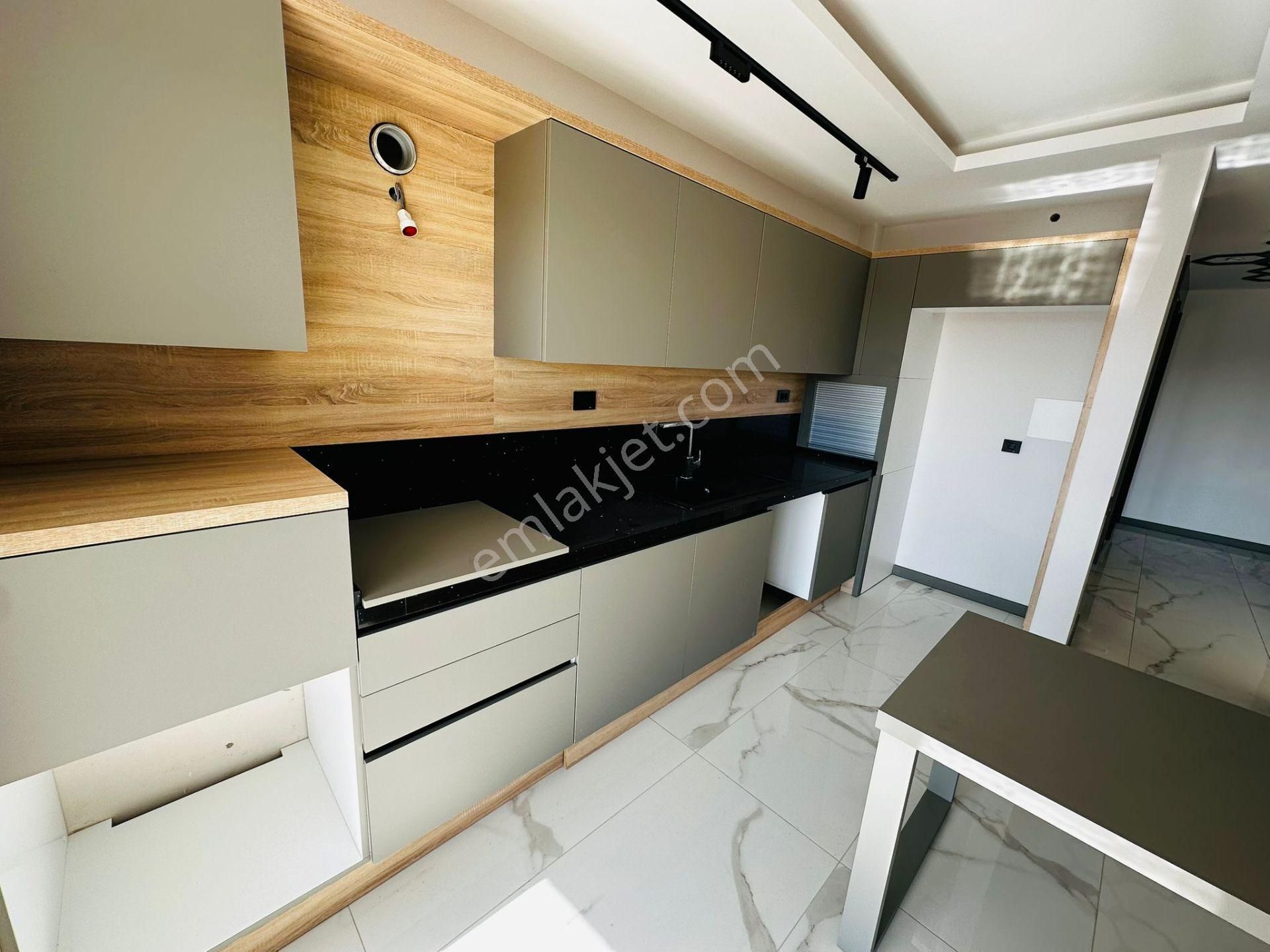 Kuşadasında Satılık-7/24 Güvenlik-havuz-kapalı Otopark-yerden Isıtma-3+1-135 M2-ultra Lüx-akıllı Ev - Görsel 16