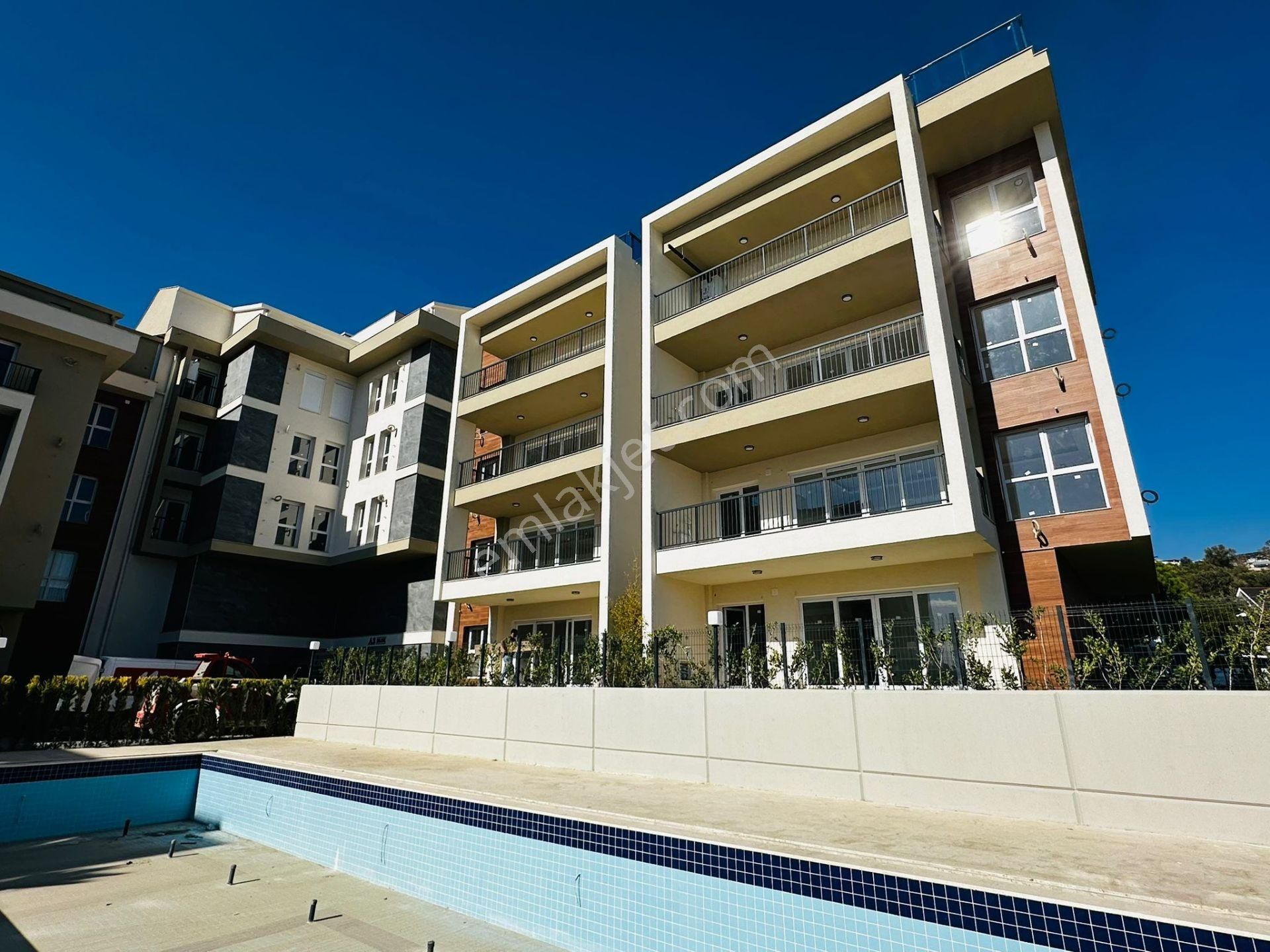 Kuşadasında Satılık-7/24 Güvenlik-havuz-otopark-yerden Isıtma-80 M2 Özel Bahçe-ultra Lüx-akıllı Ev - Görsel 3