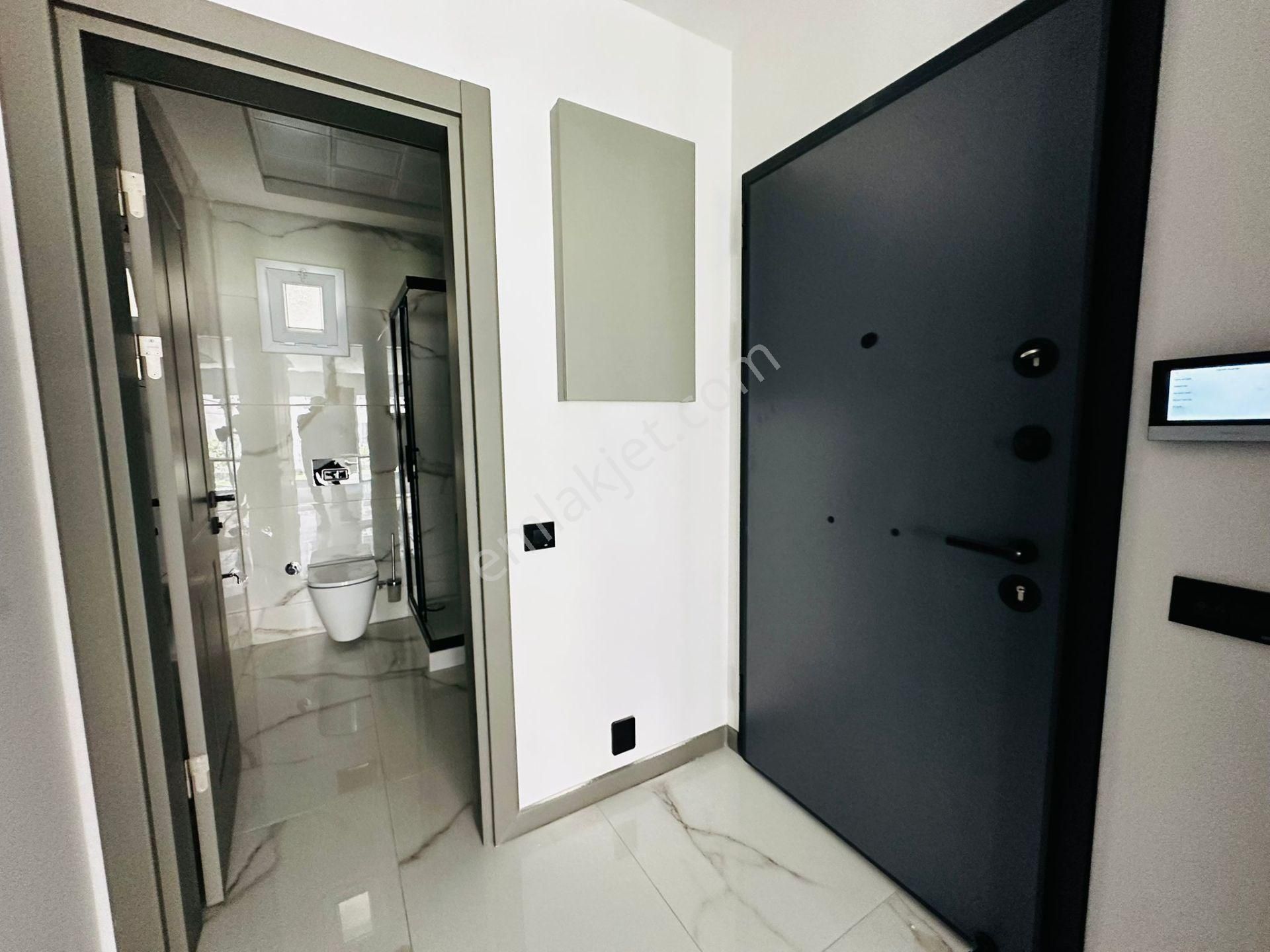 Kuşadasında Satılık-7/24 Güvenlik-havuz-otopark-yerden Isıtma-80 M2 Özel Bahçe-ultra Lüx-akıllı Ev - Görsel 31