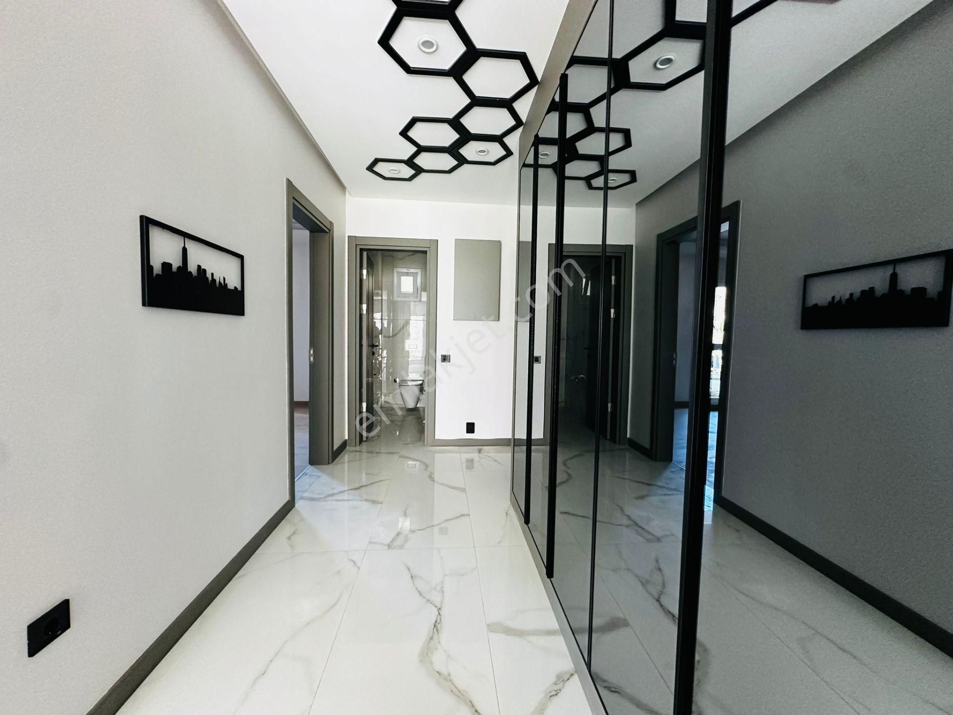 Kuşadasında Satılık-7/24 Güvenlik-havuz-otopark-yerden Isıtma-80 M2 Özel Bahçe-ultra Lüx-akıllı Ev - Görsel 25