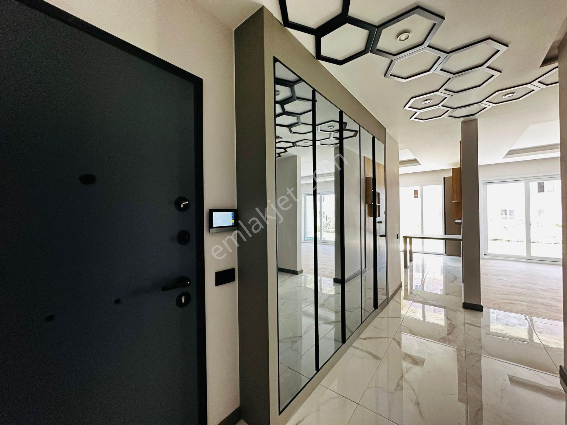 Kuşadasında Satılık-7/24 Güvenlik-havuz-otopark-yerden Isıtma-80 M2 Özel Bahçe-ultra Lüx-akıllı Ev - Görsel 35