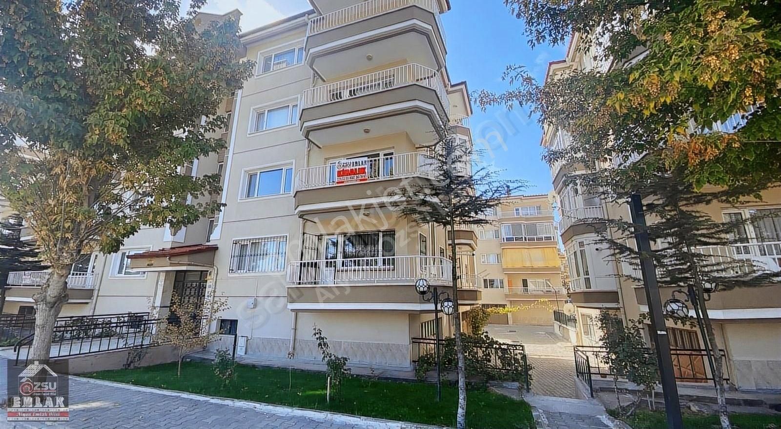 Afyonkarahisar Merkez Selçuklu Kiralık Daire ÖZSU EMLAK'DAN KİRALIK BAKIMLI DOĞALGAZLI TEMİZ DAİRE