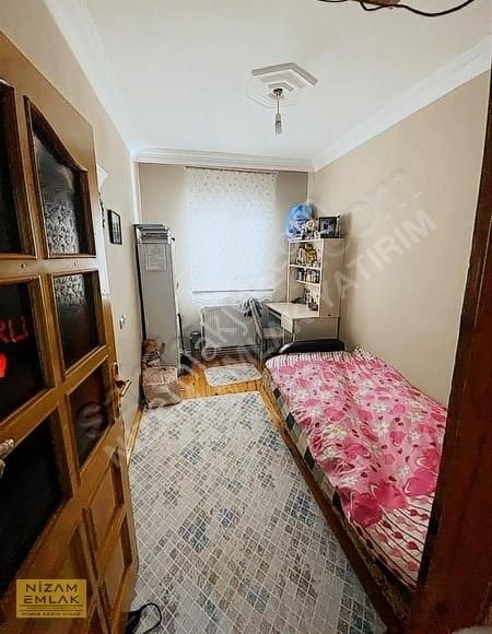 Bozüyük 4 Eylül Satılık Daire ANA CADDEYE YAKIN KONUMDA 867 sokakta 140m2 (3+1) ARAKAT DAİRE