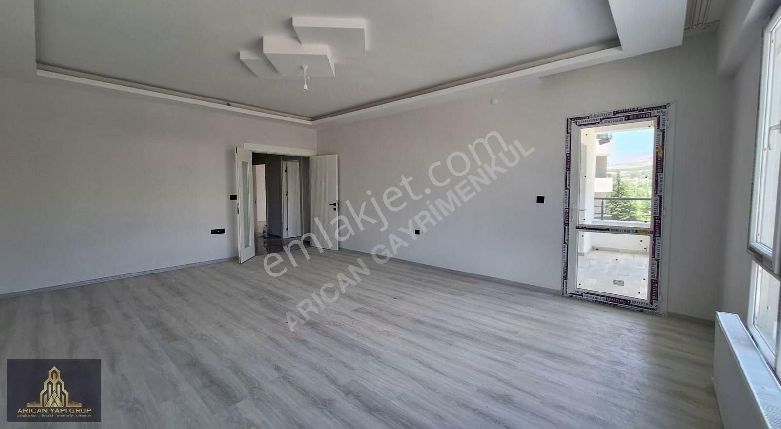 Niğde Merkez Fertek Kiralık Daire ARICAN'DAN HASTANELER CADDESINDE 3+1 KİRALIK SIFIR DAİRE