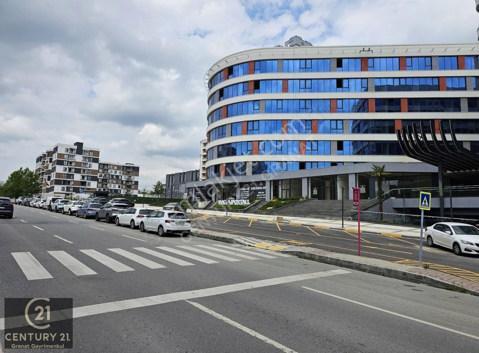 İstanbul Pendik Kiralık Plaza Katı YENİŞEHİR OSMANLI BULVARINDA KİRALIK OFİS