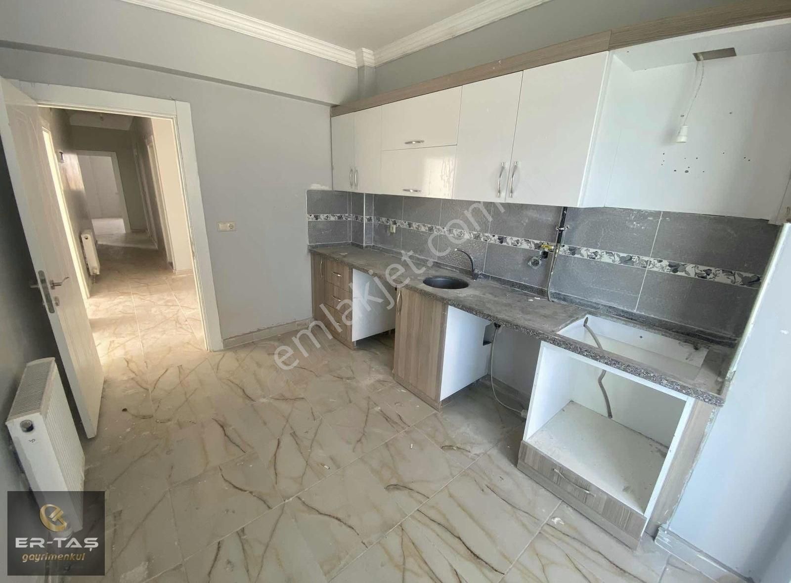 Onikişubat Üngüt Kiralık Daire Er-taş'tan Üniversite Karşısı Kiralık 3+1 Daire