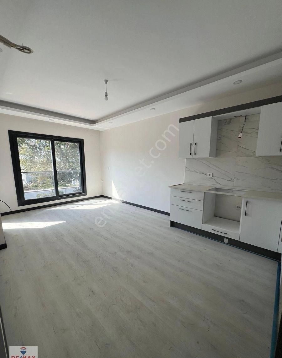 Gazipaşa Yeni Satılık Daire YENİ MAHALLEDE ANAYOL ÜZERİ  1+1 SATILIK DAİRE