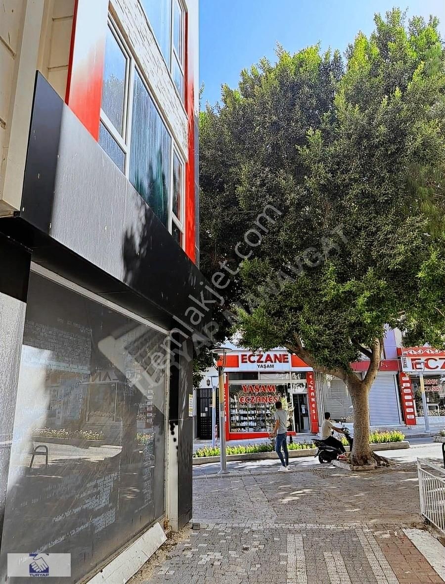 Manavgat Yukarı Pazarcı Satılık Ofis Belediyenin Altında Asansörlü satılık 1+1