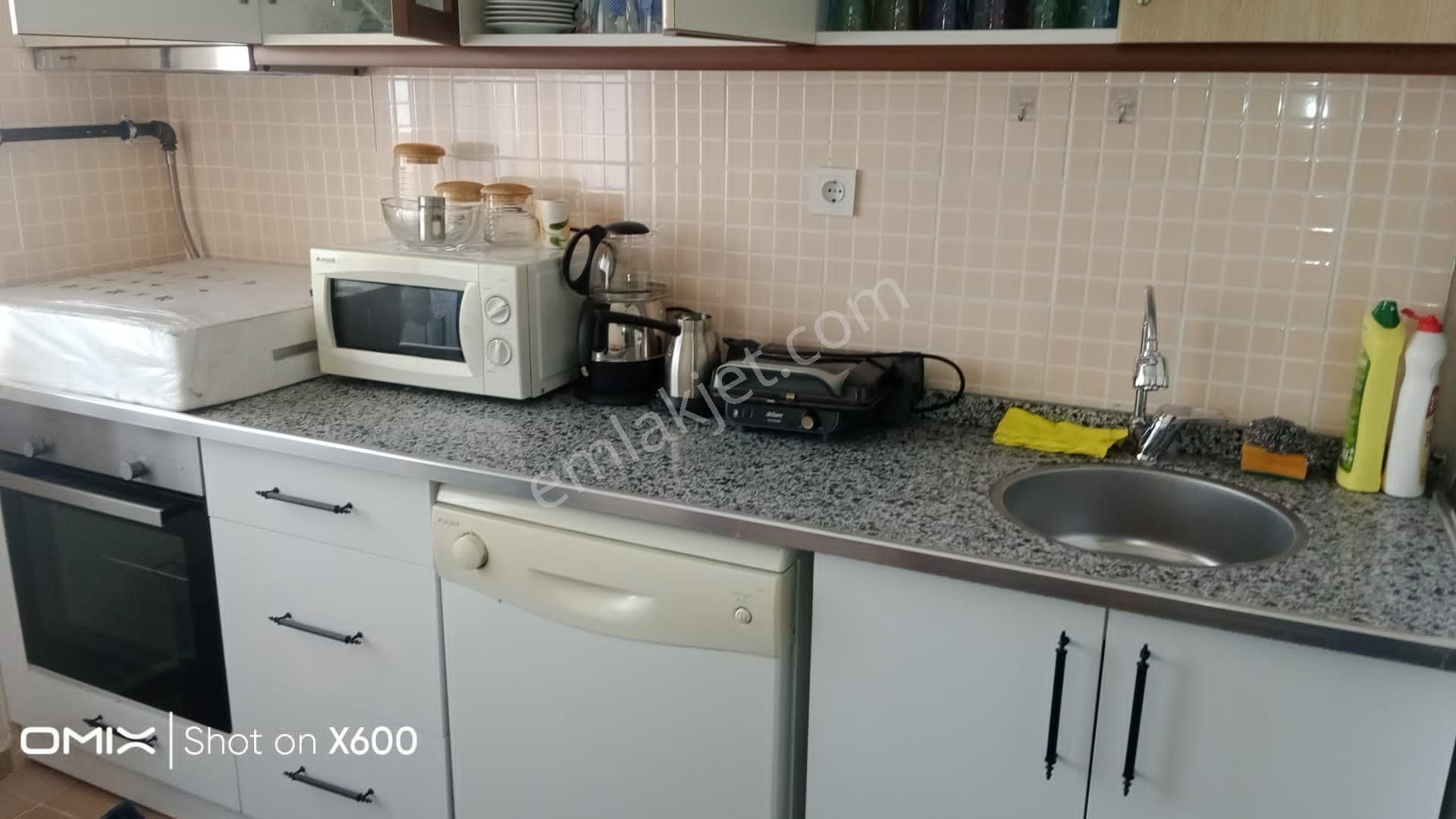 Torbalı Bahçelievler Kiralık Daire BAHCELIEVLER TOKIDE 3+1 ARAKAT DOGALGAZLI FULL ESYALI KIRALIK DAIRE