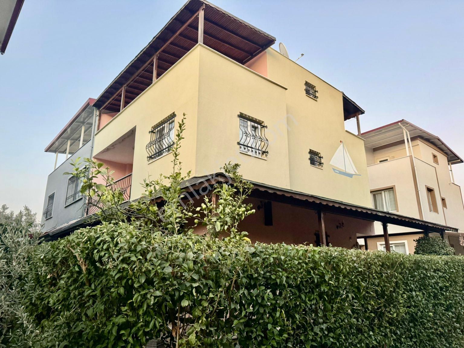 Kuşadası Soğucak Satılık Villa SOĞUCAK’DA SATILIK 5+1 HAVUZLU VİLLA